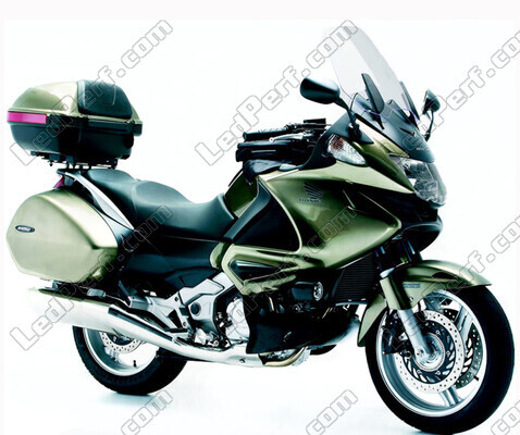 Motocycl Honda NTV 700 Deauville (2006 - 2018)