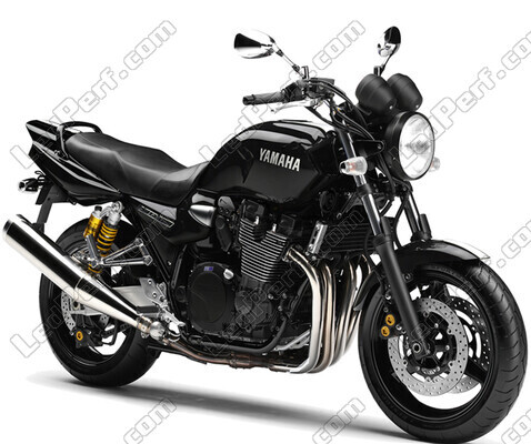 Motocycl Yamaha XJR 1300 (MK2) (2001 - 2014)