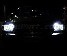 Pakiet świateł postojowych LED (xenon biały) do Audi A8 D2