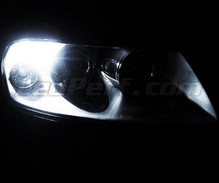 Pakiet świateł postojowych LED (xenon biały) do Volkswagen Touareg 7L