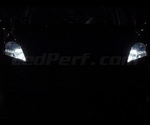 Pakiet świateł postojowych LED (xenon biały) do Peugeot 5008 (bez oryginalnych xenon)